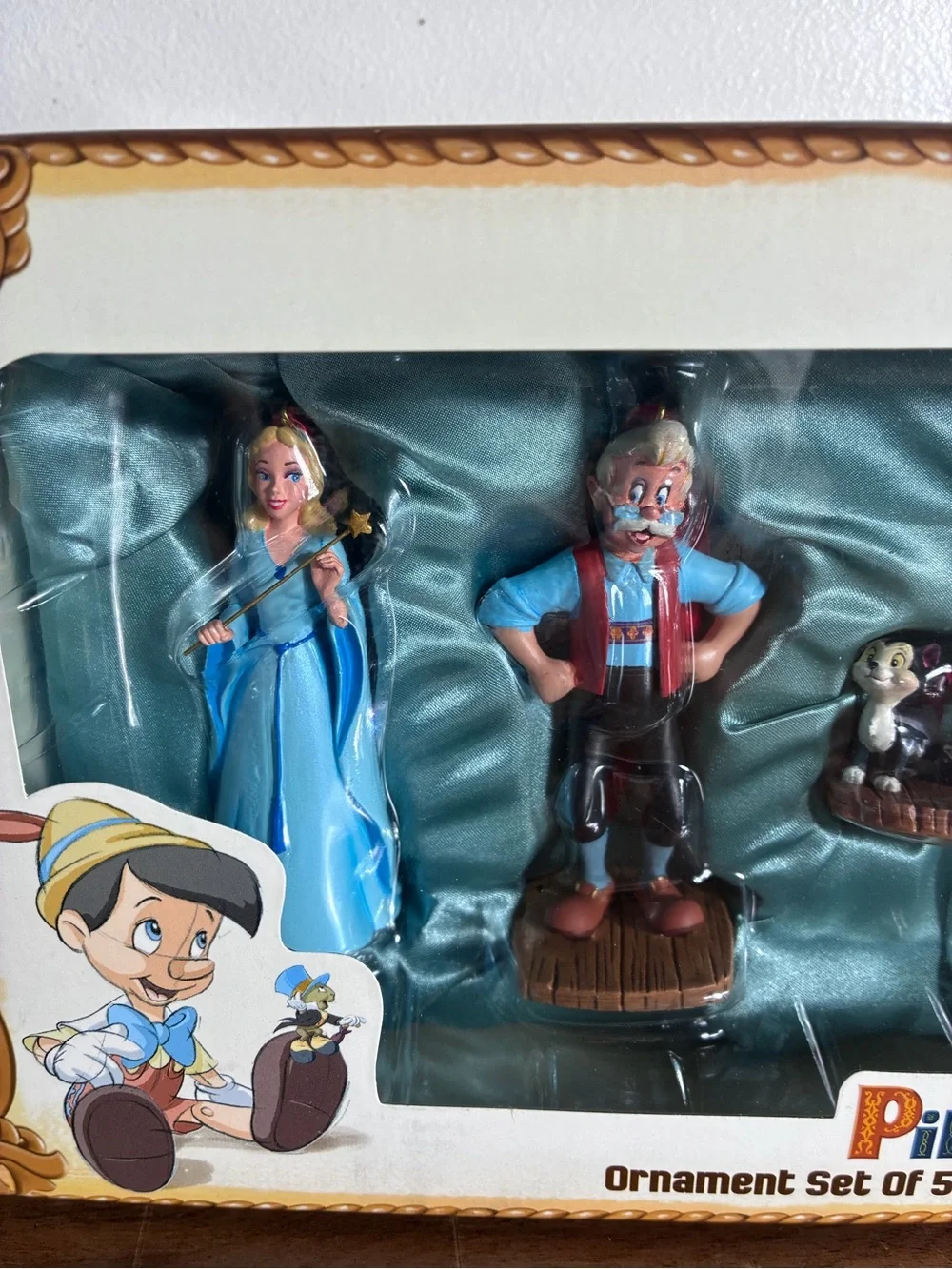 2015 Disney Store Pinocchio Ornaments Set Of 5. NEW